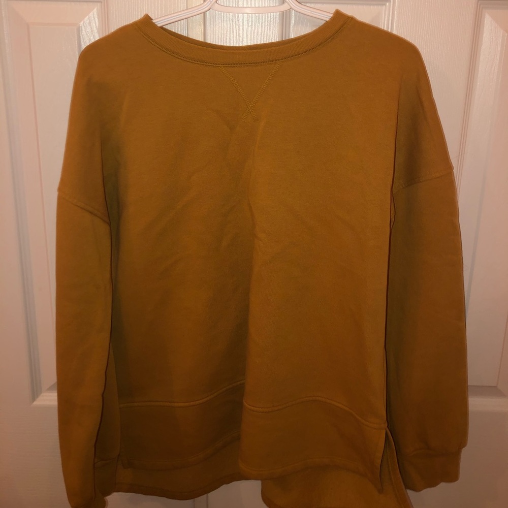 Cozy mustard sweater 25$!! Never Worn